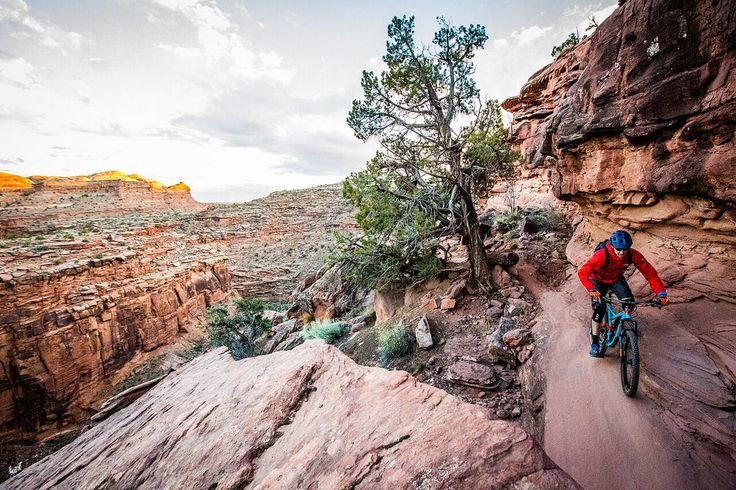 Mountain Biking in Moab